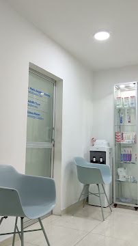 Odontología Dentotys - Carlos Guillen, Odontólogo ortodoncista