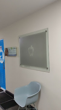 Odontología Dentotys - Carlos Guillen, Odontólogo ortodoncista