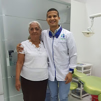 Odontología Dentotys - Carlos Guillen, Odontólogo ortodoncista