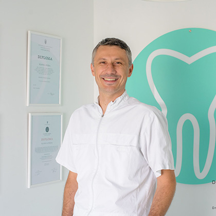 Dr. Dario Repic