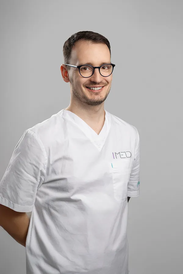Dr. Vlatko Pavisic