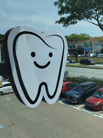 Li Dental Clinic - Gigichun JB