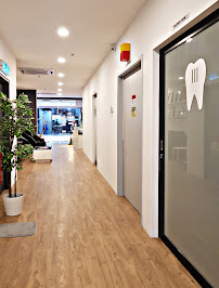 Sparkle Care Dental Clinic @ Desa Parkcity KL (1487389-X)