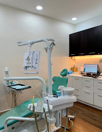 Icon Dental Kepong ( Invisalign Diamond Provider , Veneers, Implant)