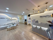 Klinik Pergigian Dental House (Veneer, Implants, Aligner, Braces, Crown, Teeth Whitening, Denture, MOS & Kids Friendly)