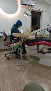 Klinik Pergigian Dental House (Veneer, Implants, Aligner, Braces, Crown, Teeth Whitening, Denture, MOS & Kids Friendly)