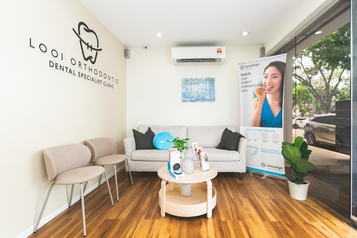 Looi Orthodontic Dental Specialist Clinic dental clinic in George Town