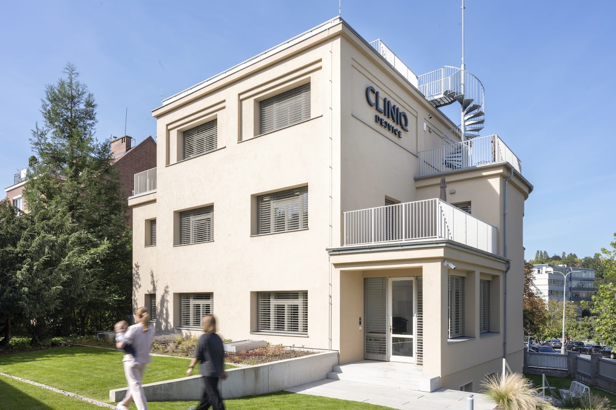 CLINIQ Dejvice dental clinic in Prague
