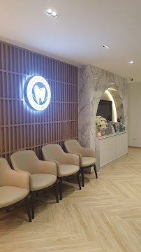 Smile Center Dental Clinic (Mahatun Plaza)