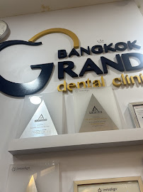 Bangkok Grand Dental Clinic