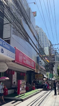 Bangkok Smile Dental Clinic Sukhumvit 21 | Asoke Branch