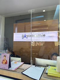 Bangkok Smile Dental Clinic Sukhumvit 21 | Asoke Branch