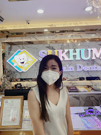Sukhumvit Skytrain Dental Clinic