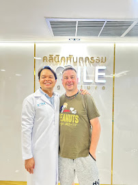 Smile Signature Sukhumvit Dental Clinic