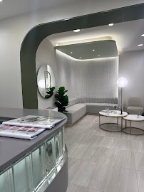 Dentista Dental Clinic จัดฟัน วีเนียร์ อ่อนนุช สุขุมวิท