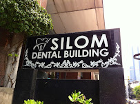 Silom Dental Building Clinic สีลม เด็นตัล บิลดิ้ง คลินิค