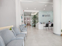Edelweiss Dental House Vibhavadi Head Office เอเดลไวซ์ เดนทัลเฮ้าส์ ศูนย์ทันตกรรมครบวงจรโดยทีมอาจารย์ทันตแพทย์ผู้เชี่ยวชาญ