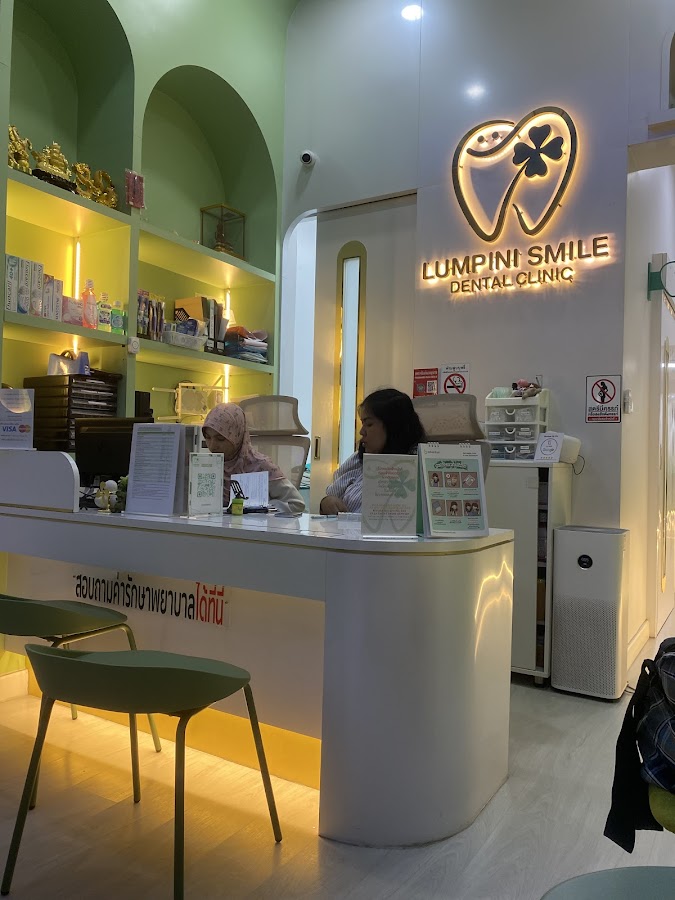Lumpini Smile Dental Clinic dental clinic in Bangkok