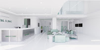 Chidlom Dental Clinic ชิดลม เดนทัล คลินิก รากฟันเทียม วีเนียร์ จัดฟัน invisalign