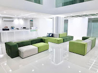 Chidlom Dental Clinic ชิดลม เดนทัล คลินิก รากฟันเทียม วีเนียร์ จัดฟัน invisalign