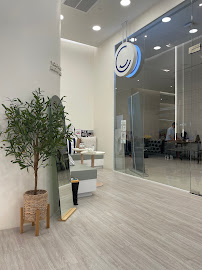Smile Crafters Dental Clinic - คลินิกทันตกรรมสไมล์ คราฟเตอร์ส ตึก Spring Tower ราชเทวี