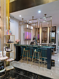 Gold 9 Dental Clinic in Bangkok
