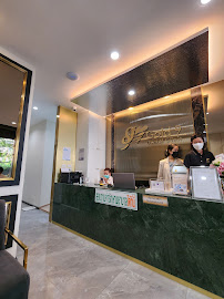 Gold 9 Dental Clinic