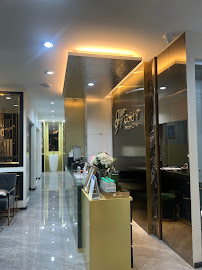 Gold 9 Dental Clinic
