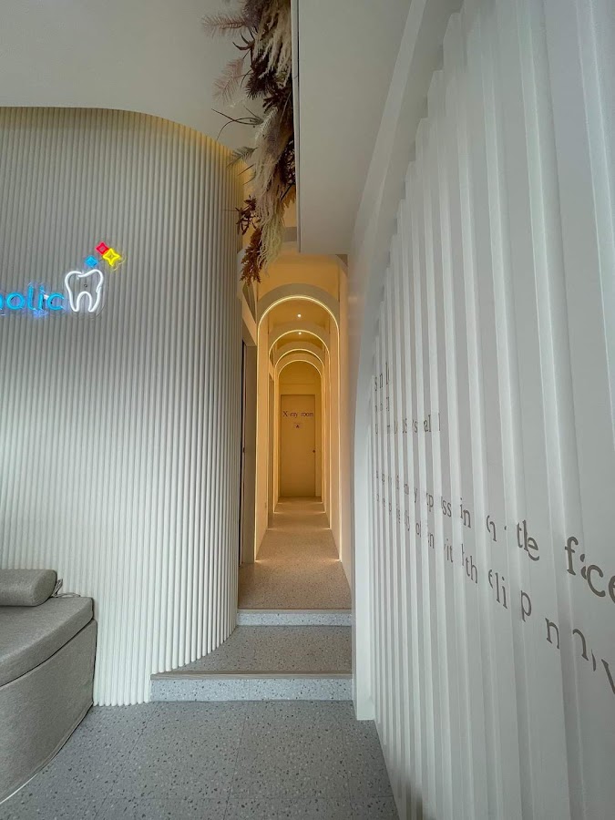 Dentaholic Dental Clinic dental clinic in Bangkok