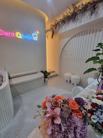 DAH-Dentaholic Dental Clinic (คลินิกทันตกรรมเด๊นท์อะฮอลิค)
