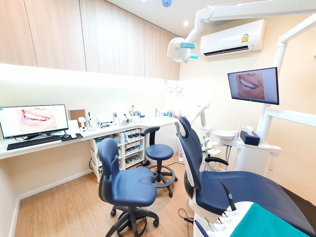 Dr. Prae Dental Clinic dental clinic in Bangkok