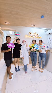 Dr. Prae Dental Clinic คลินิกทันตกรรมด็อกเตอร์แพร ทำฟัน-จัดฟัน Invisalign-รากเทียม-Veneer BTS Siam (สยาม)