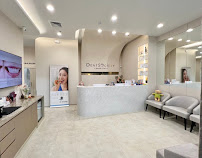 DentSociety Dental Clinic คลินิกทันตกรรมเด้นท์โซไซตี้ ทองหล่อ- ทำฟัน จัดฟันใส Invisalign รากฟันเทียม วีเนียร์ Marché Thonglor