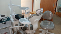 Crystal Dental Clinic (Samyan-Chula) คลินิกทันตกรรมคริสตัล (สามย่าน-จุฬา)