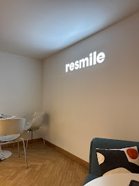 Resmile Dental Thonglor คลินิกจัดฟันใสเฉพาะทาง