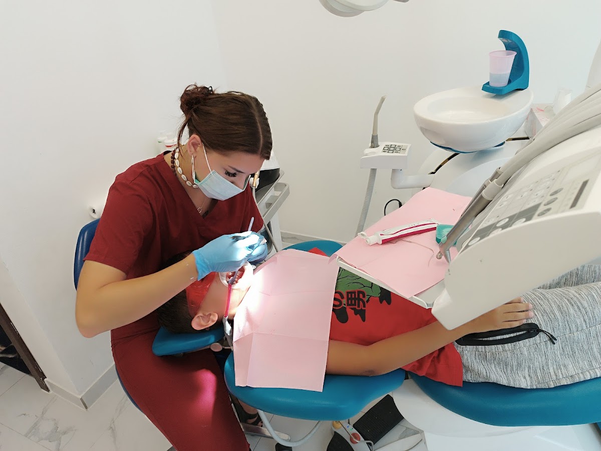 Black & Gold Dental Clinic - dental clinic in Bratislava, Slovakia