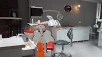 DemiDent - Dentist