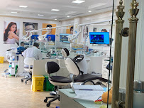 NHA KHOA QUỐC TẾ VIỆT ĐỨC Ts Bs Trịnh Đức Mậu - Nha Khoa Uy Tín Hà Nội, Niềng Răng, Implant, Răng Sứ, Tẩy Trắng Răng