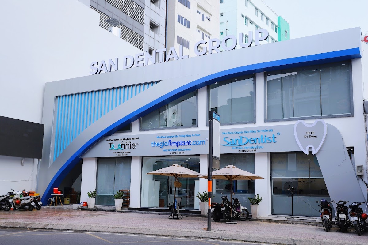 Trung Tam Cay Implant dental clinic