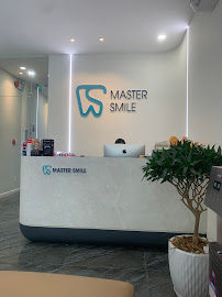 Nha Khoa Master Smile ✅ Thạc sĩ Bác sĩ Niềng Răng Uy tín | Trồng răng Implant Bọc răng sứ Dán răng sứ Nha khoa Uy tín Quận 10