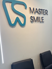 Nha Khoa Master Smile ✅ Thạc sĩ Bác sĩ Niềng Răng Uy tín | Trồng răng Implant Bọc răng sứ Dán răng sứ Nha khoa Uy tín Quận 10