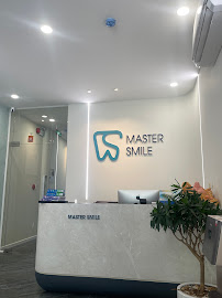 Nha Khoa Master Smile ✅ Thạc sĩ Bác sĩ Niềng Răng Uy tín | Trồng răng Implant Bọc răng sứ Dán răng sứ Nha khoa Uy tín Quận 10