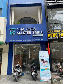 Nha Khoa Master Smile ✅ Thạc sĩ Bác sĩ Niềng Răng Uy tín | Trồng răng Implant Bọc răng sứ Dán răng sứ Nha khoa Uy tín Quận 10