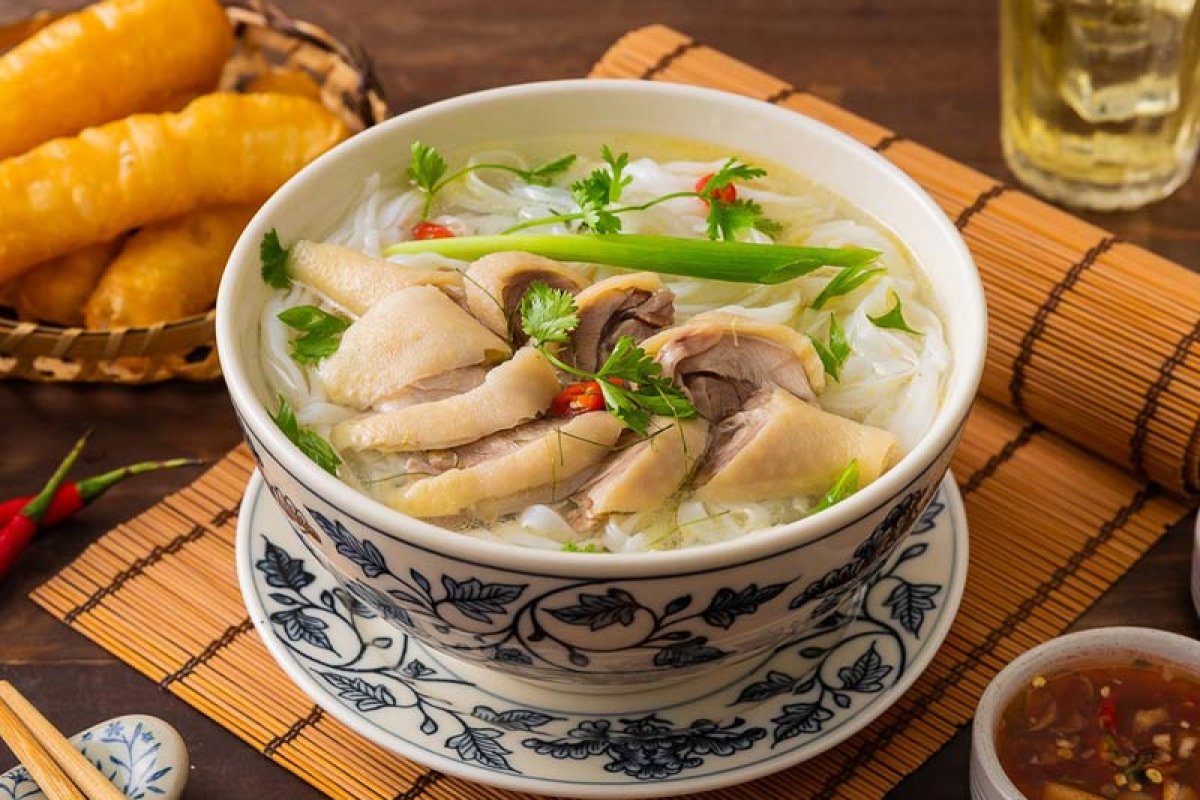 What to Eat After Dental Surgery in Hanoi: Soft Food Guide (2026)