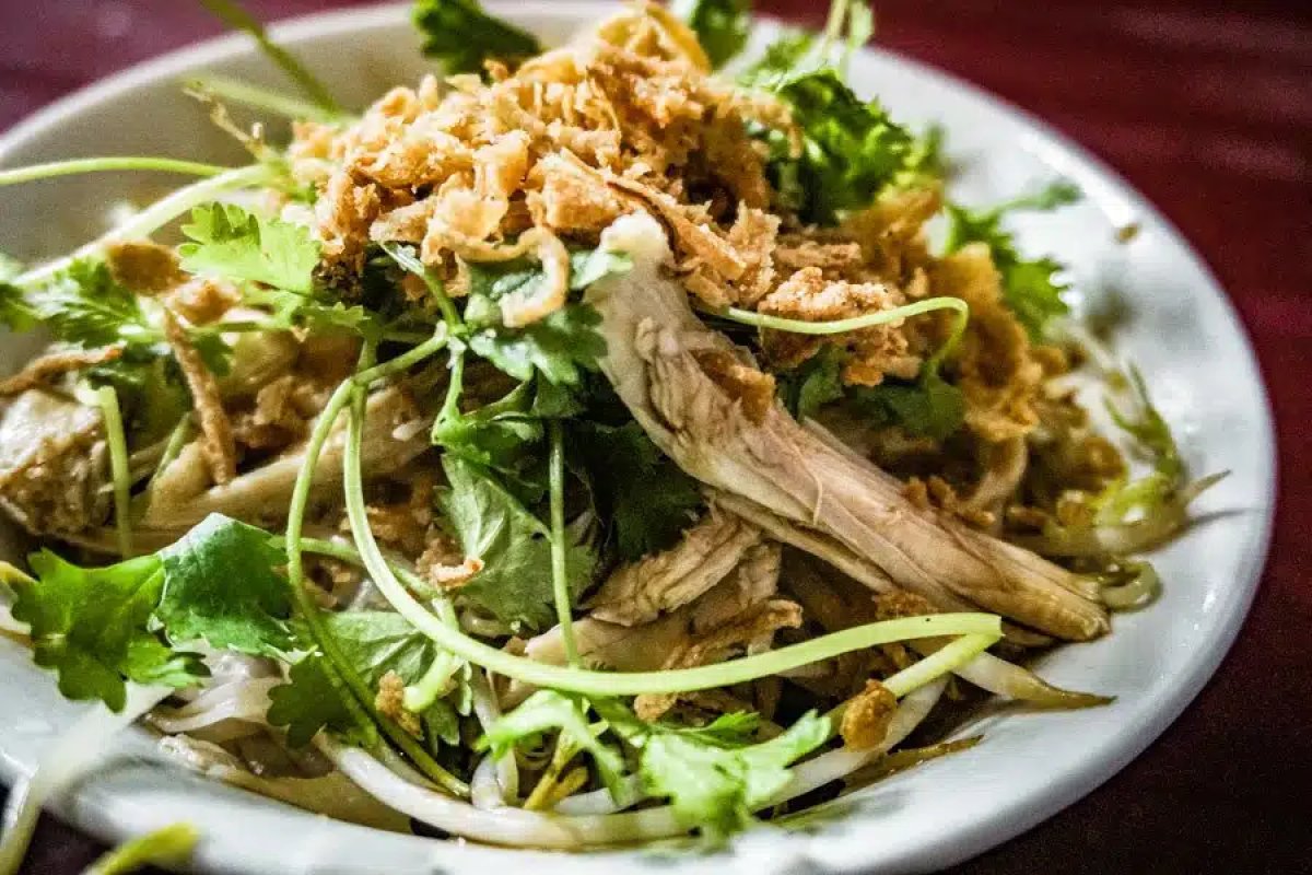 Hanoi Street Food Guide: 15 Dishes Every Visitor Must Try (2026)