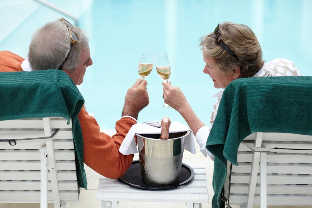 Complete Guide to Dental Care for Retirees in Vietnam (2026)