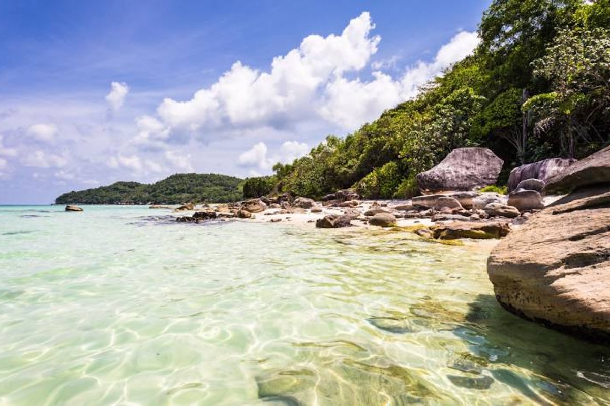 Phu Quoc vs Bangkok Dental Tourism 2026: Full Comparison